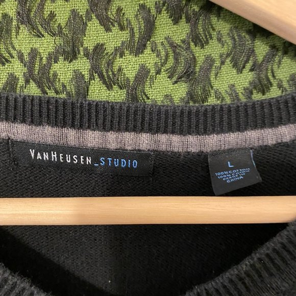 VanHeusen Studio Black with White Pattern Sweater Vest - Great Condition - Picture 2 of 3